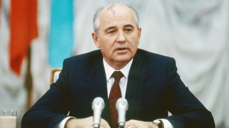 Gorbachev và sự sụp đổ của đảng (1985–1991)