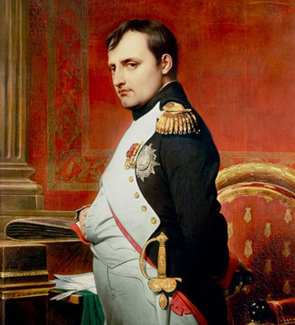 Napoleon là Hoàng đế Pháp, lấy đế hiệu Napoleon I, trị vì từ năm 1804 đến 1814 và trở lại ngai vàng trong giai đoạn 100 ngày ngắn ngủi vào năm 181