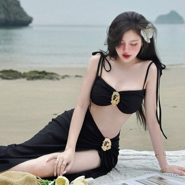 ảnh gái xinh mặc bikini đen
