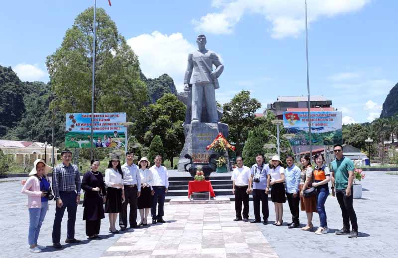 Khu lưu niệm đồng chí Lương Văn Tri