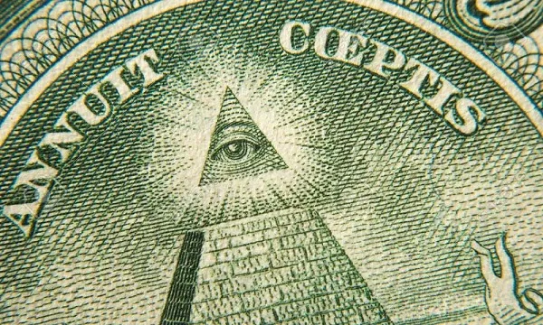Di sản để đời và bóng hình bất tử của Illuminati