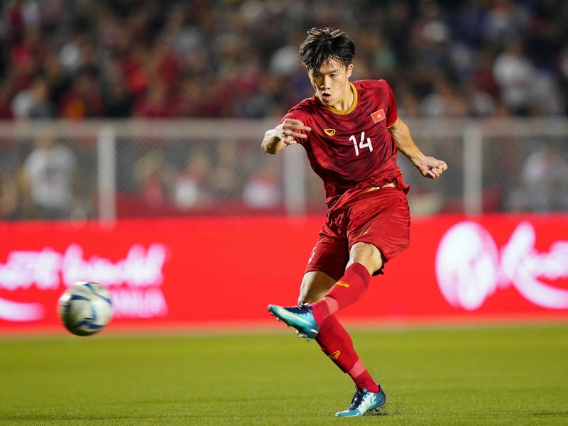 Hoàng Đức tung đường chuyền sắc bén - Cùng nhà cái SV388 theo dõi những khoảnh khắc đỉnh cao!