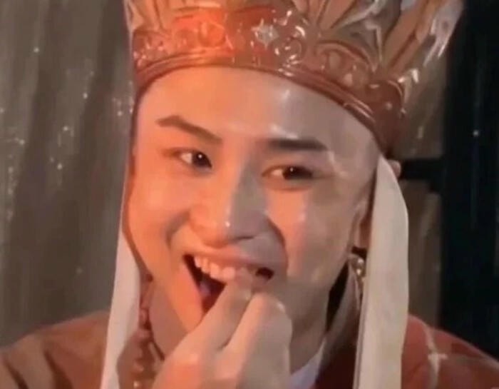 meme cười nửa miệng