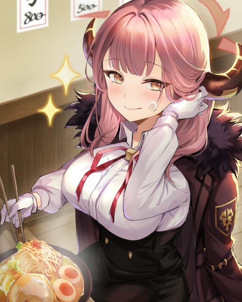 gái anime to tròn trang phục