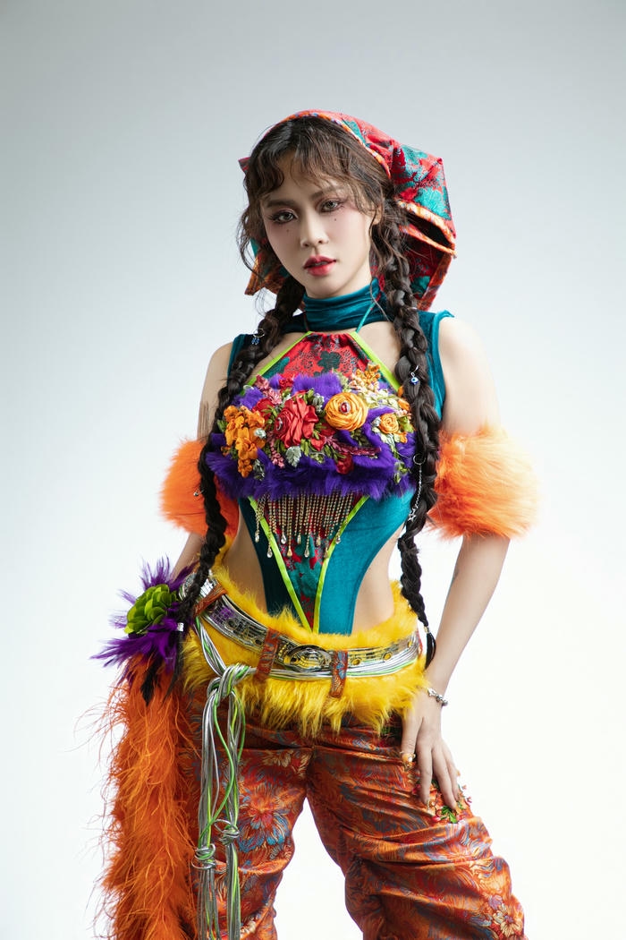 Ảnh Misthy nữ tính phong cách dịu dàng tự nhiên