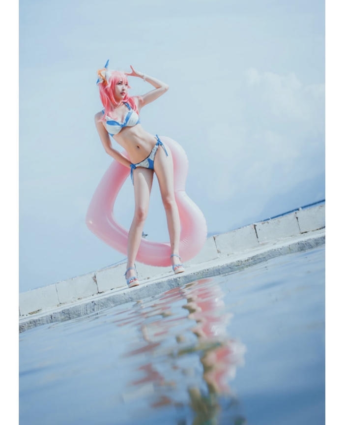 Ảnh gái xinh cosplay bikini cuốn hút