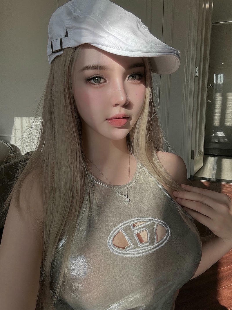 Ánh mắt dịu ảnh trần huyền châu nổi bật