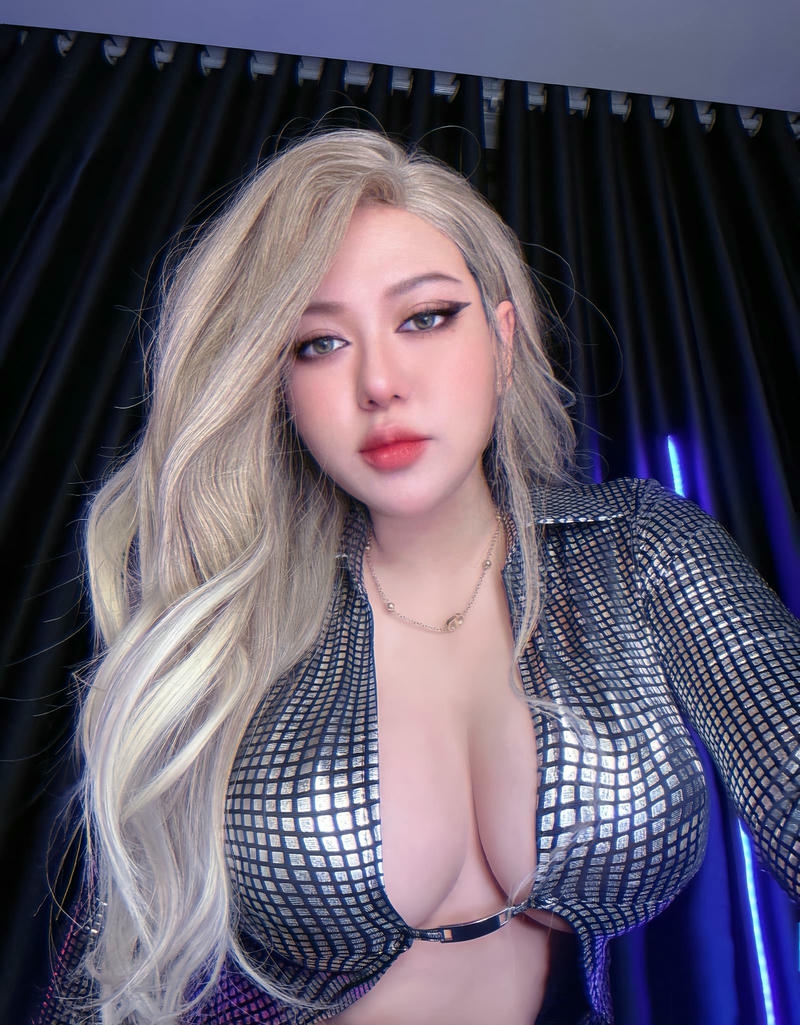 Ảnh nude OnlyFans Suzie Nguyễn quyến rũ