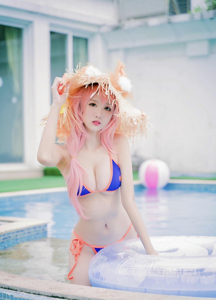 Cosplay bikini gái xinh quyến rũ
