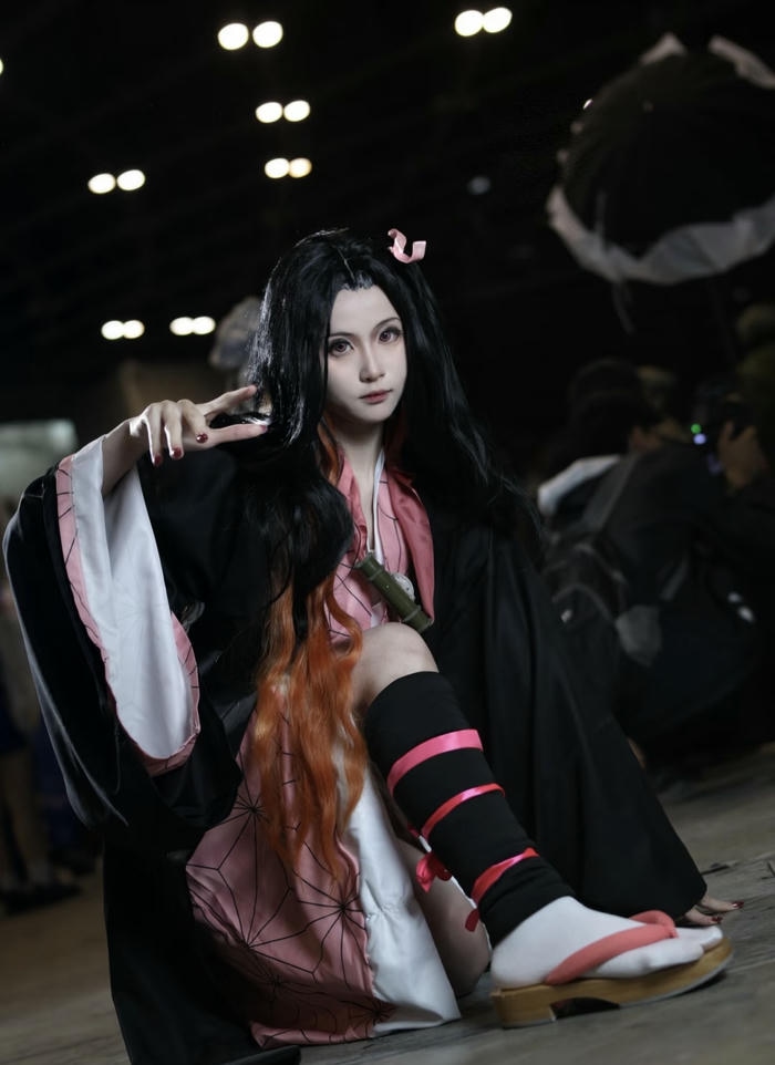Gái xinh cosplay Nezuko dễ thương rực rỡ