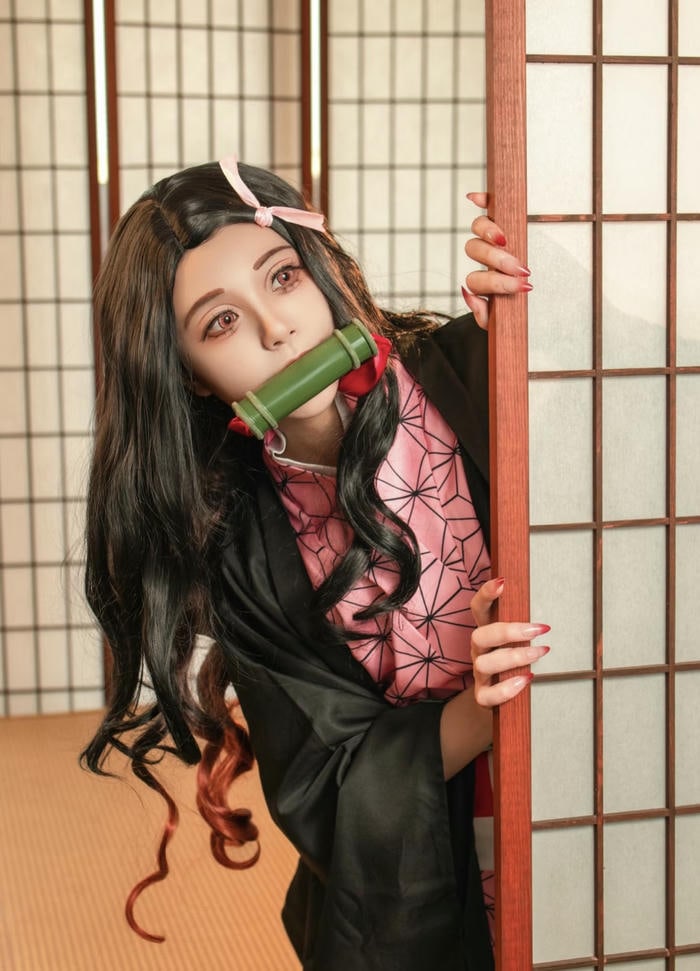 Gái xinh cosplay Nezuko gợi cảm cực ngầu