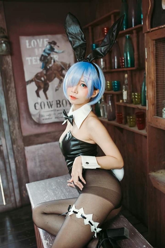 Gái xinh cosplay thỏ nụ cười dịu nhẹ