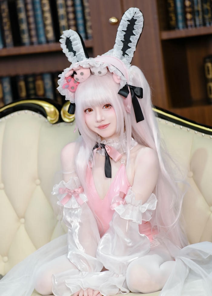 Gái xinh cosplay thỏ phong cách dễ mến