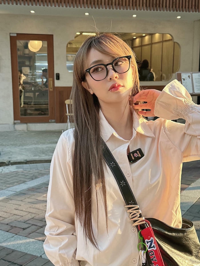 Hình Misthy quyến rũ thần thái tự nhiên cuốn hút