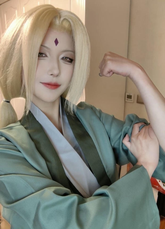 Hình ảnh cosplay Tsunade vẻ đẹp quyến rũ
