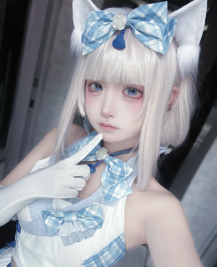 Hình ảnh cosplay mèo ánh mắt long lanh