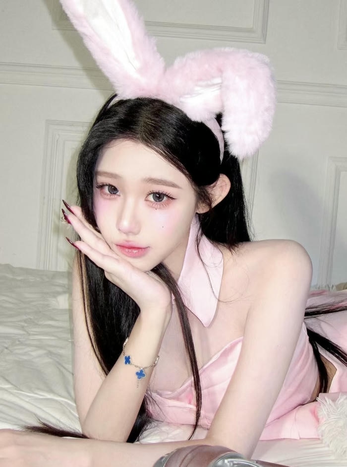 Hình ảnh cosplay thỏ phong cách đáng yêu nữ tính