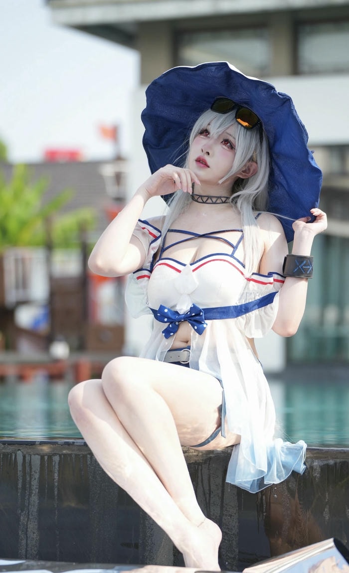 Hình gái xinh cosplay bikini sexy