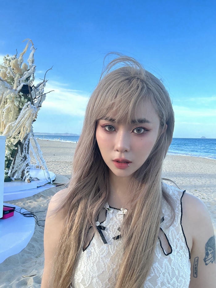 Misthy sexy phong cách hiện đại cá tính và cuốn hút