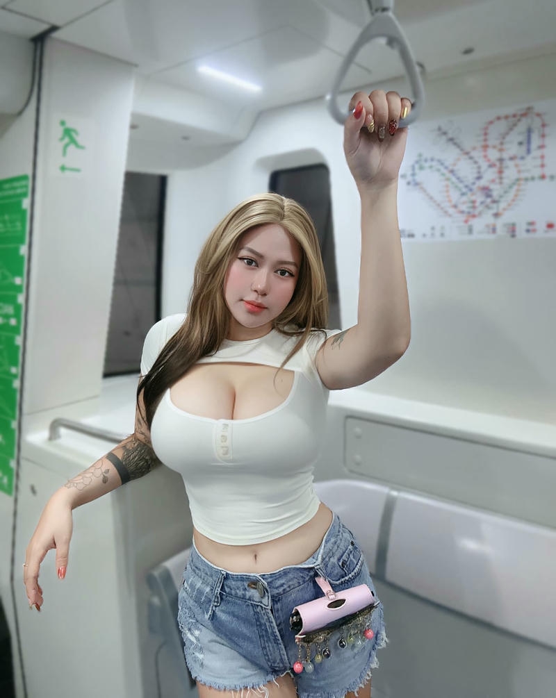 Suzie Nguyễn nude OnlyFans ảnh mới