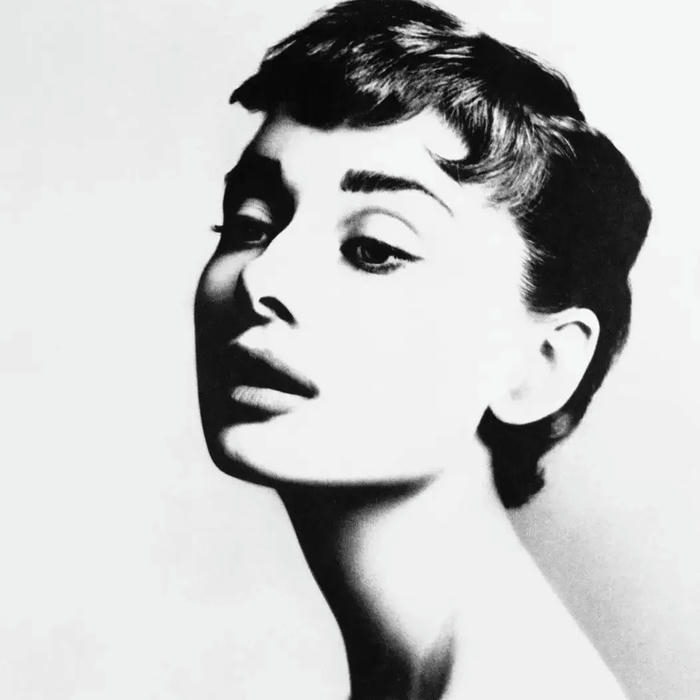 avatar đen trắng phong cách sâu sắc