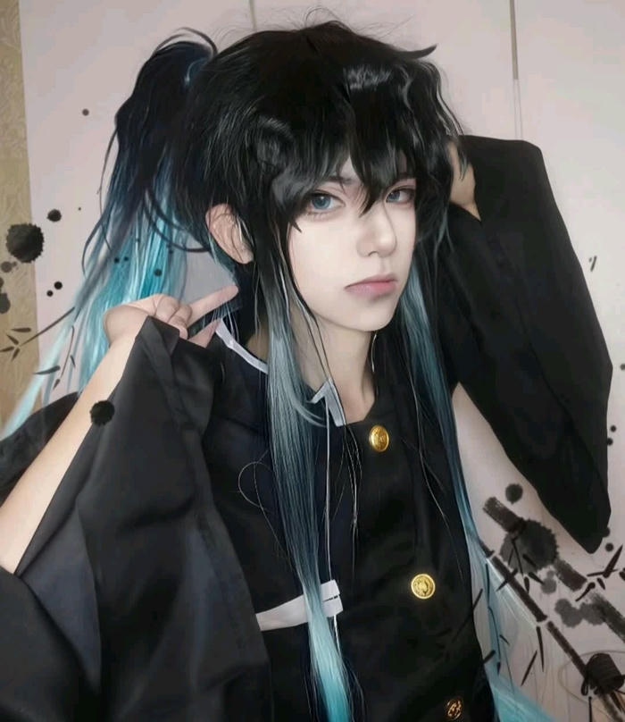 Ảnh Cosplay Muichiro tạo dáng ngầu cực chuẩn