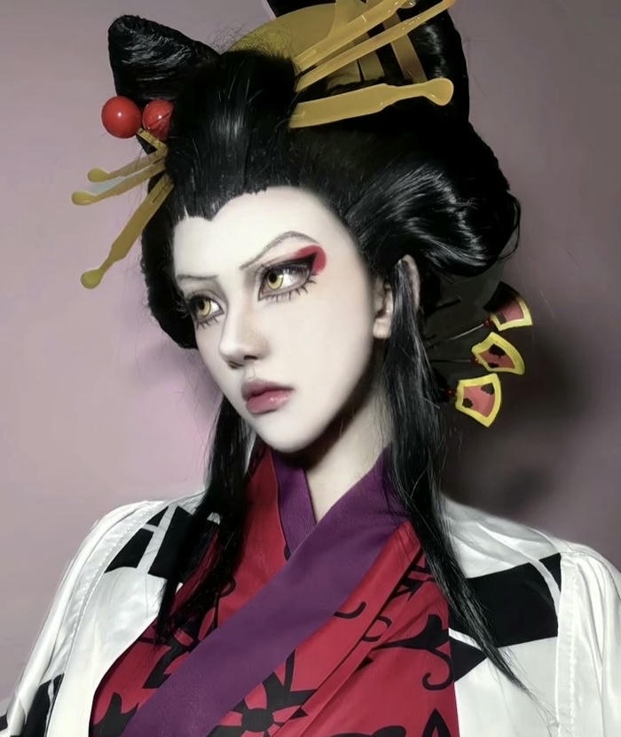 Ảnh Daki cosplay gợi cảm ánh mắt