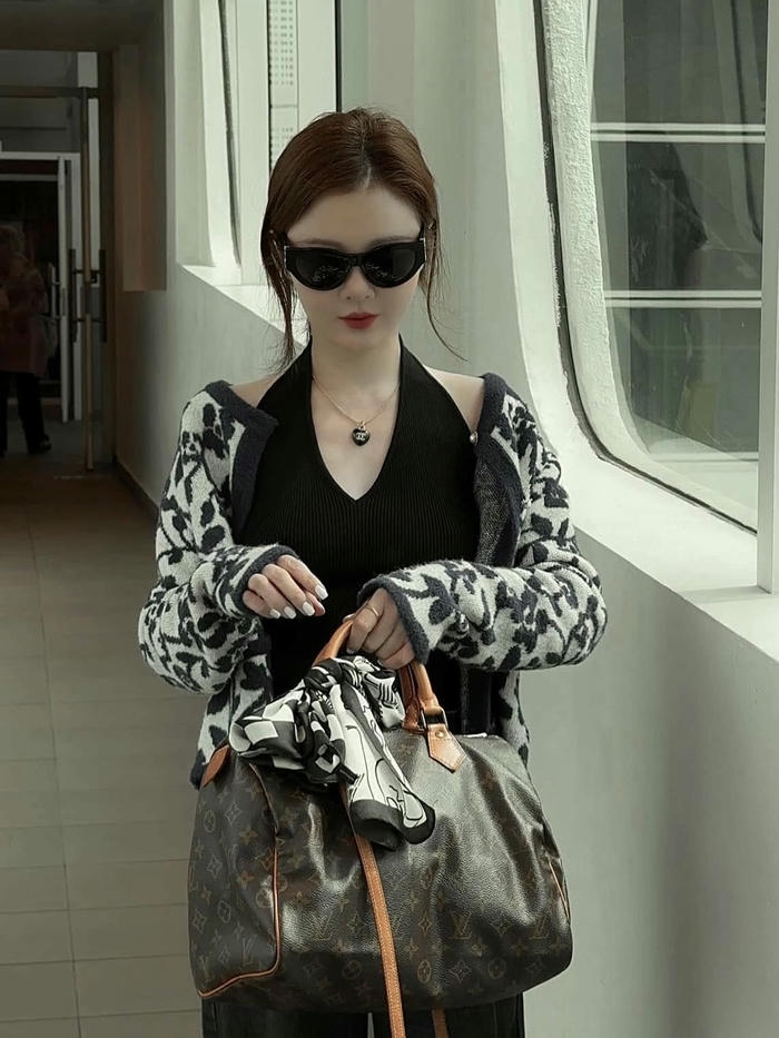 Ảnh Ribi Sachi nữ tính thần thái cuốn hút