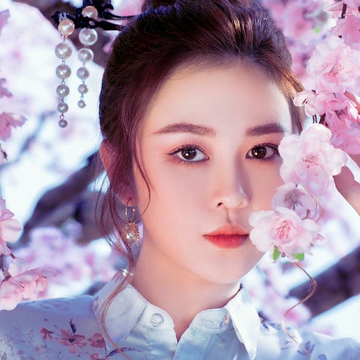 Ảnh Ribi Sachi sexy phong cách thời trang hiện đại