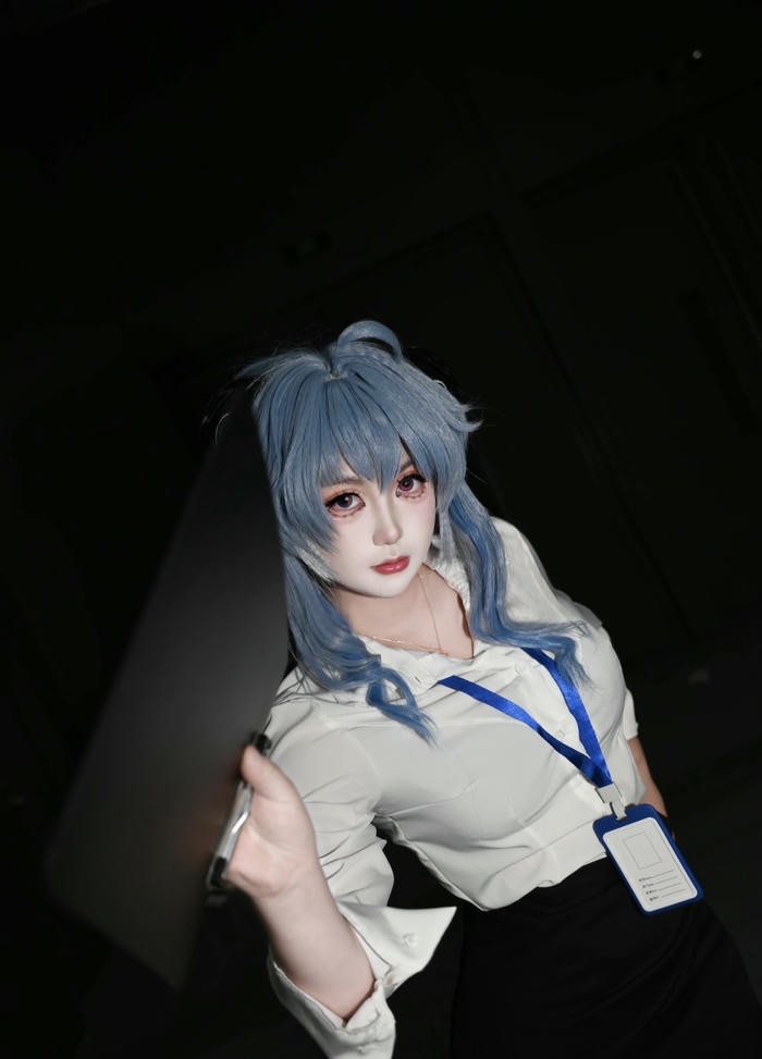 Ảnh cosplay thư ký hình ảnh sắc nét