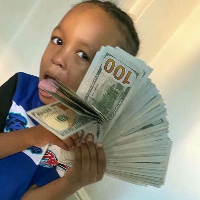 Ảnh meme tiền nhiều tới mức đếm mỏi tay