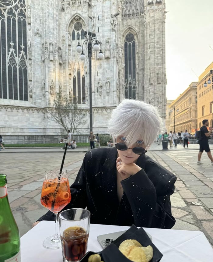 Cosplay Gojo đường nét chuẩn chỉnh