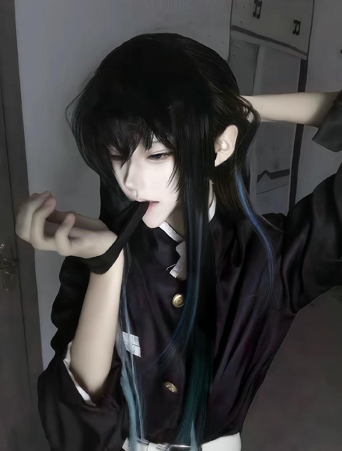 Cosplay Muichiro xinh trai cực nổi bật