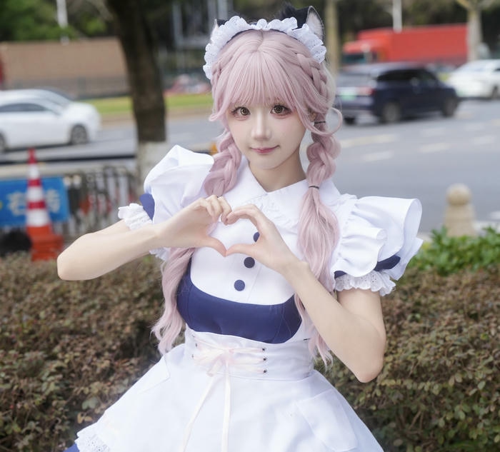 Cosplay cute hầu gái dễ thương