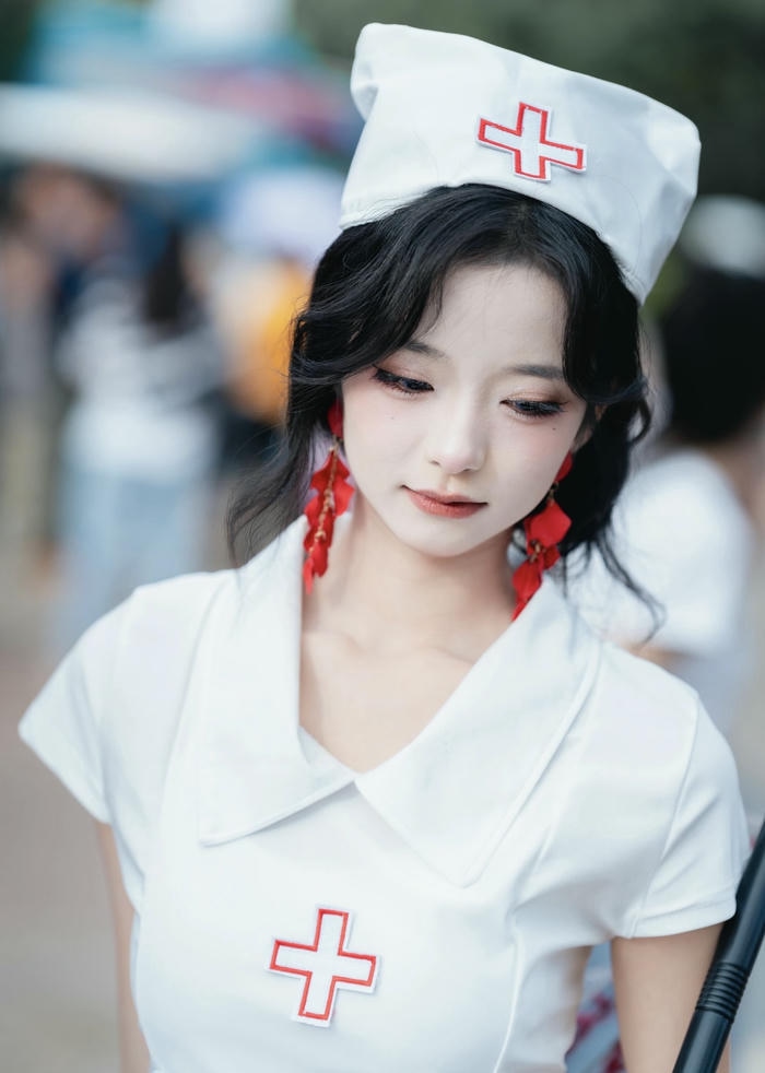 Cosplay y tá thần thái thân thiện