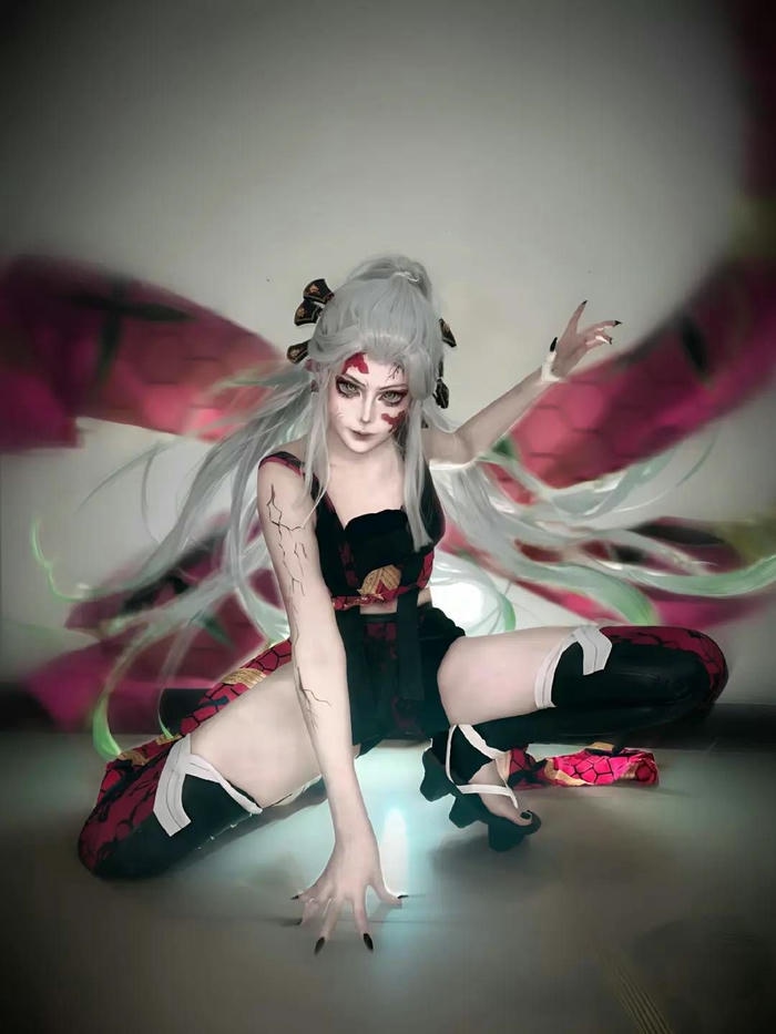 Daki cosplay gợi cảm ánh nhìn mạnh