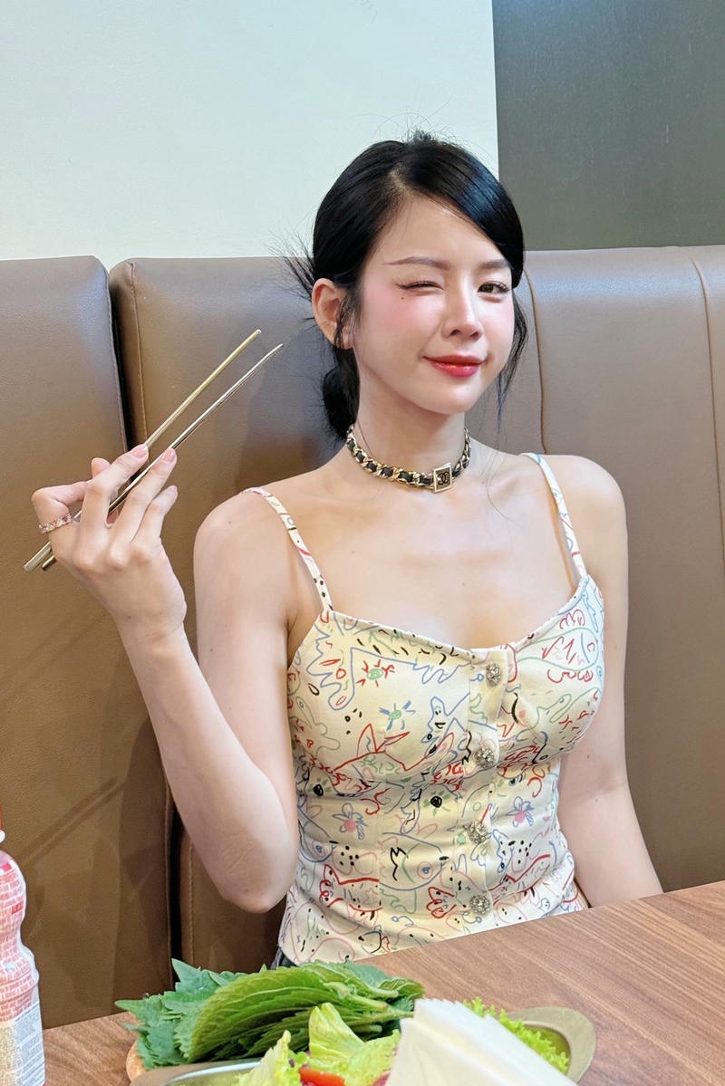 Dj Mie quyến rũ ánh nhìn tự tin cá tính