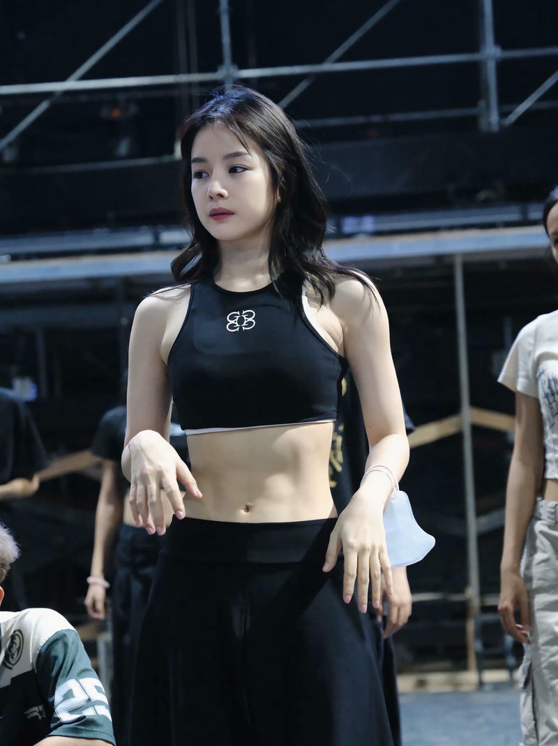 Dj Mie quyến rũ phong cách biểu diễn chuyên nghiệp