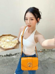 Gái đẹp Amee sexy áo hai dây trắng tươi