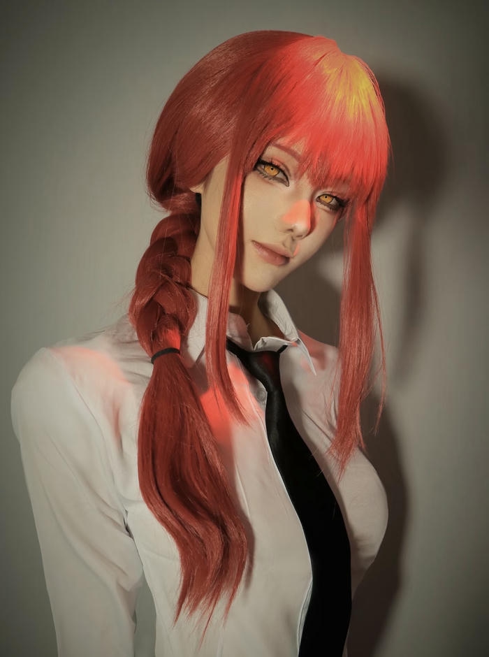 Gái đẹp cosplay Makima sexy quyến rũ ánh mắt