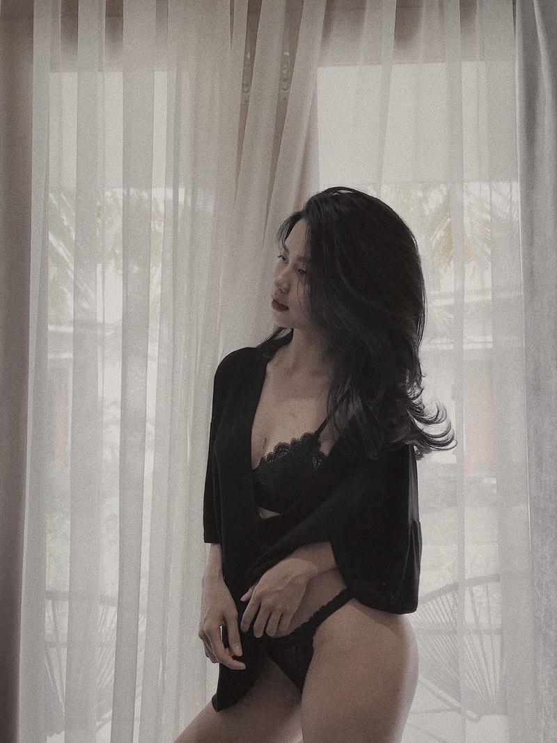 Hàn Hằng lộ nude hình ảnh sexy quyến rũ gợi cảm