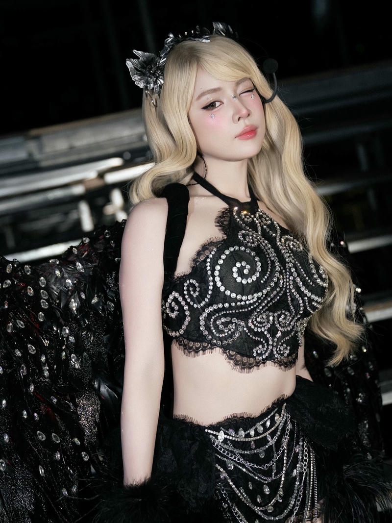 Hình ảnh Dj Mie sexy thời trang cuốn hút