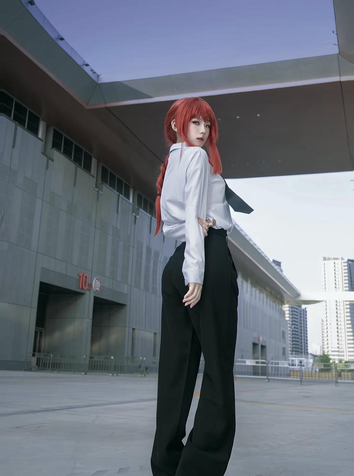 Hình ảnh Makima cosplay quyến rũ nổi bật