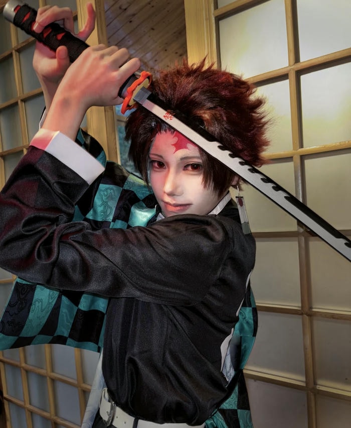 Hình ảnh Tanjiro cosplay cực ngầu