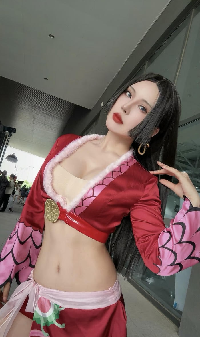 Hình ảnh cosplay One Piece tạo hình đậm chất truyện