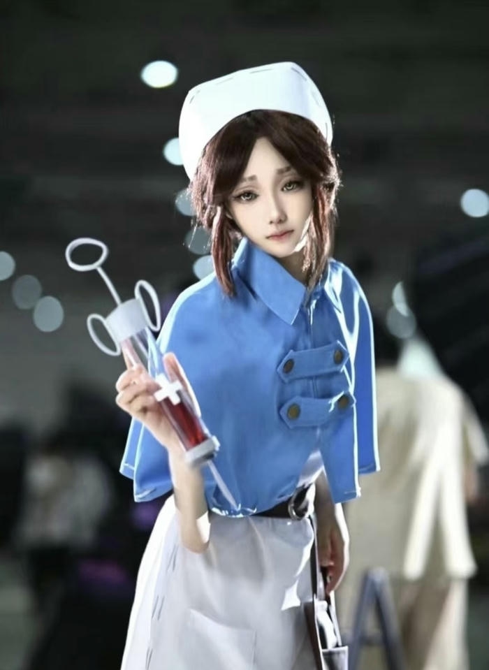 Hình ảnh cosplay y tá trang phục