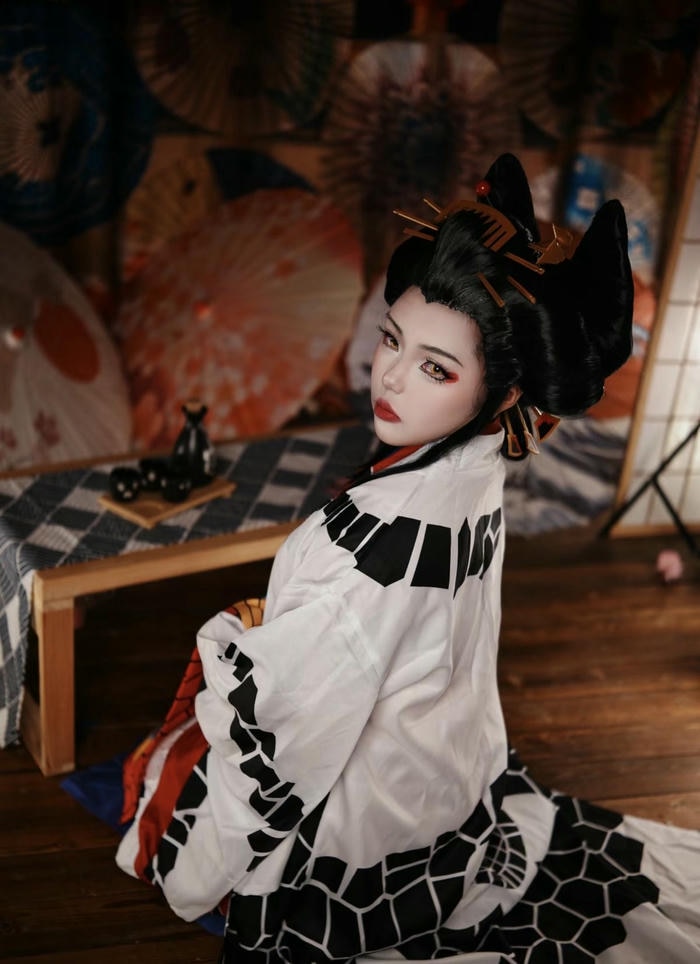 Hình cosplay Daki phong thái lạnh mạnh