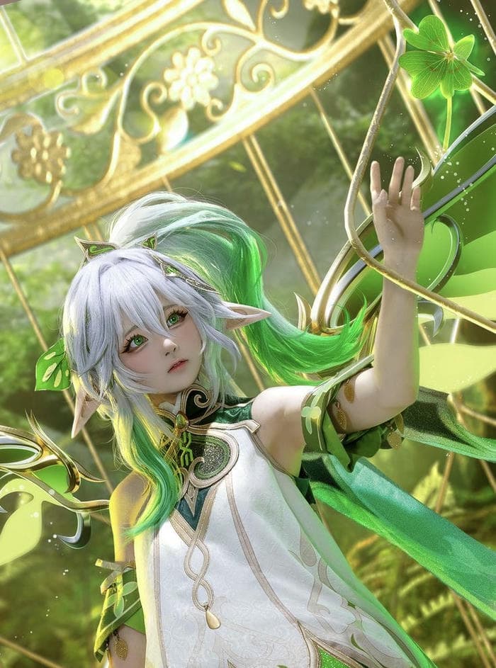 Hình cosplay Nahida thần thái tươi sáng