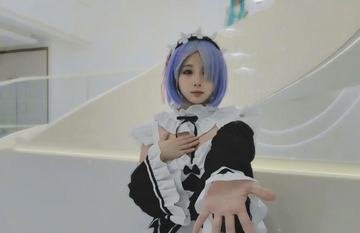 Hình cosplay Rem xinh đẹp ánh sáng