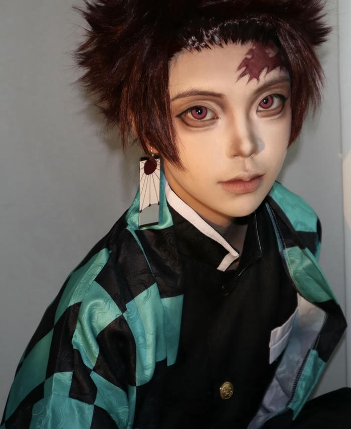 Hình cosplay Tanjiro đẹp trai phong thái